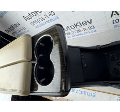 Центральна консоль (з підлокітником) Tesla Model S 2012-2016
