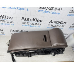 Подлокотник задний (коричневого цвета) Audi A8 S8 D4 4H 2010-2017