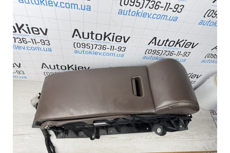 Підлокітник задній (коричневого кольору) Audi A8 S8 D4 4H 2010-2017 4H0885076LDF3