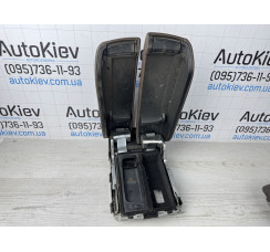 Подлокотник (коричневого цвета) Audi A8 S8 D4 4H 2010-2017