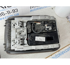 Подлокотник (коричневого цвета) Audi A8 S8 D4 4H 2010-2017