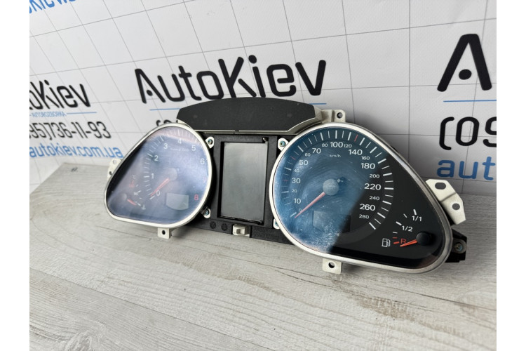 Панель приладів Audi A6 C6 2.4-3.2 2014-2012 4F0920901F Панель приладів Audi A6 C6 2.4-3.2 2014-2012 4F0920901F