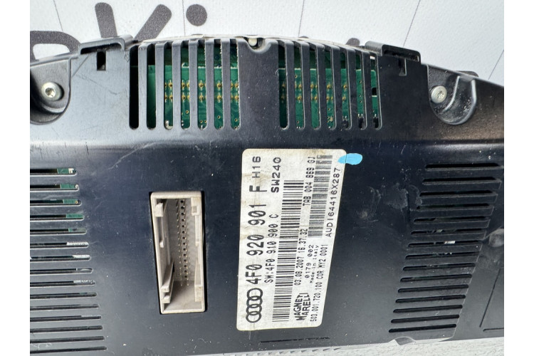 Панель приладів Audi A6 C6 2.4-3.2 2014-2012 4F0920901F Панель приладів Audi A6 C6 2.4-3.2 2014-2012 4F0920901F