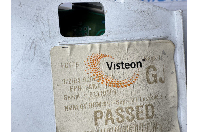 Панель приладів Ford Focus II 2005-2008 3M5F10A855A Панель приладів Ford Focus II 2005-2008 3M5F10A855A