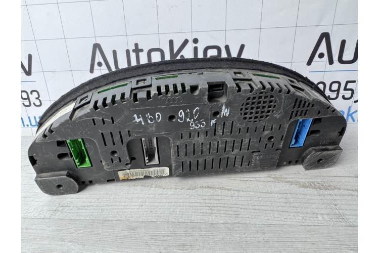 Панель приладів Audi A6 C5 1997-2004 4B0920933M Панель приладів Audi A6 C5 1997-2004 4B0920933M