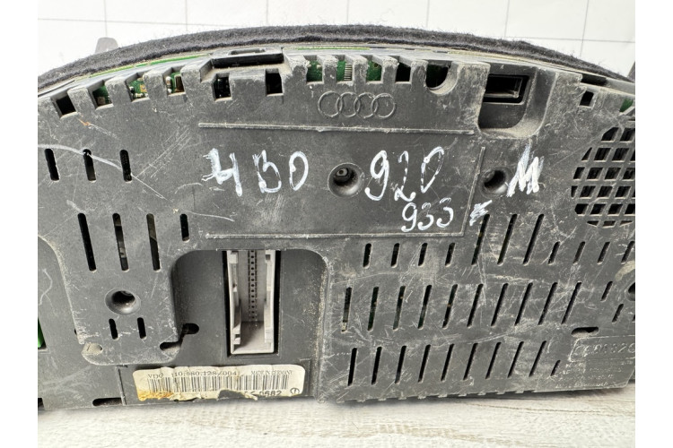 Панель приладів Audi A6 C5 1997-2004 4B0920933M Панель приладів Audi A6 C5 1997-2004 4B0920933M