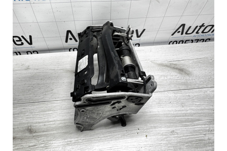 Кронштейн дисплея із приводом Audi A8 S8 D4 4H 2010-2017 4H0857273C