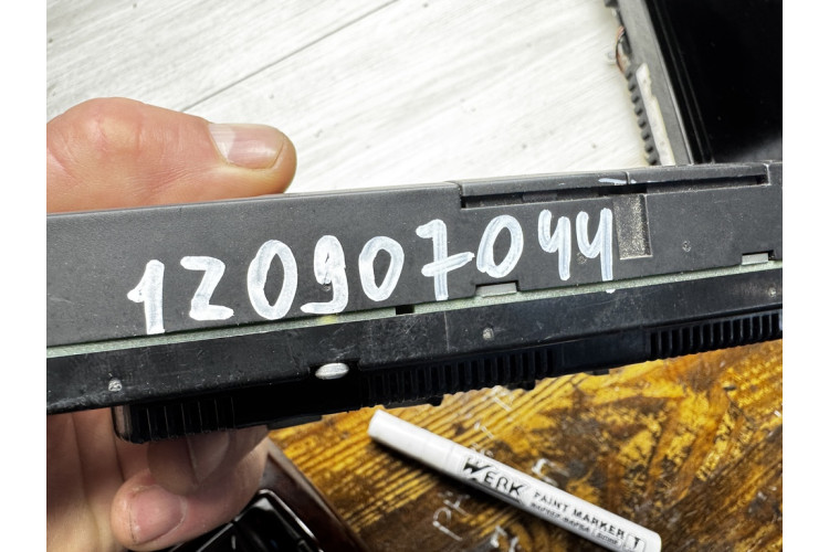 Блок управления климат контроля Volkswagen Passat B6 2005-2010v 1Z0907044