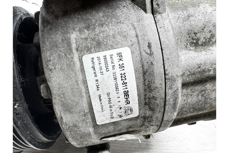 Компрессор кондиционера VW Touareg 3.0Tdi 2002-2010 дефект крепления 8FK351322811 Компрессор кондиционера VW Touareg 3.0Tdi 2002-2010 дефект крепления 8FK351322811