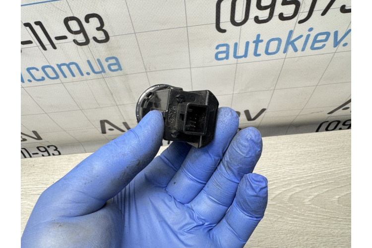 Кнопка запуску/зупинки запалювання Toyota Auris 2012-2018 CCAB10LP2210T1 Кнопка запуску/зупинки запалювання Toyota Auris 2012-2018 CCAB10LP2210T1