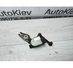 Датчик рівня положення кузова, передній лівий Volkswagen Touareg I 2002-2010