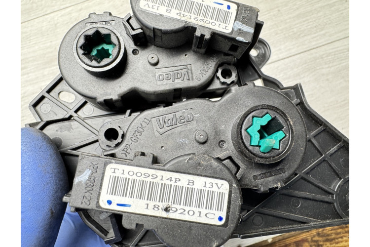 Сервопривід заслінки пічки Nissan Leaf I 2010-2017 T1009914P