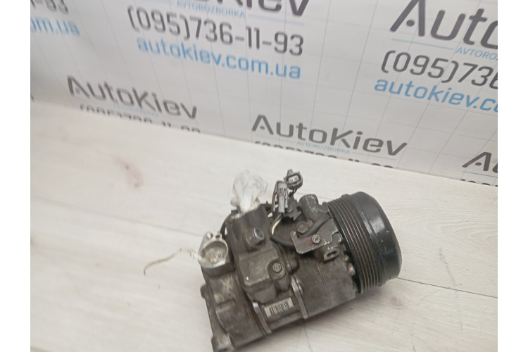Компрессор кондиционера Mercedes Benz W204 C-klasse 2007-2015 A0032308511