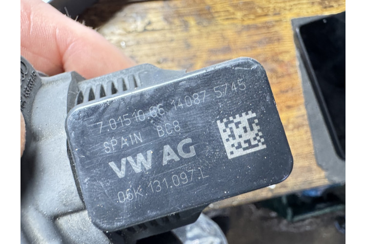 Клапан подачі вторинного повітря (рециркуляції, EGR) Volkswagen Passat B7 2011-2015 06K131097L