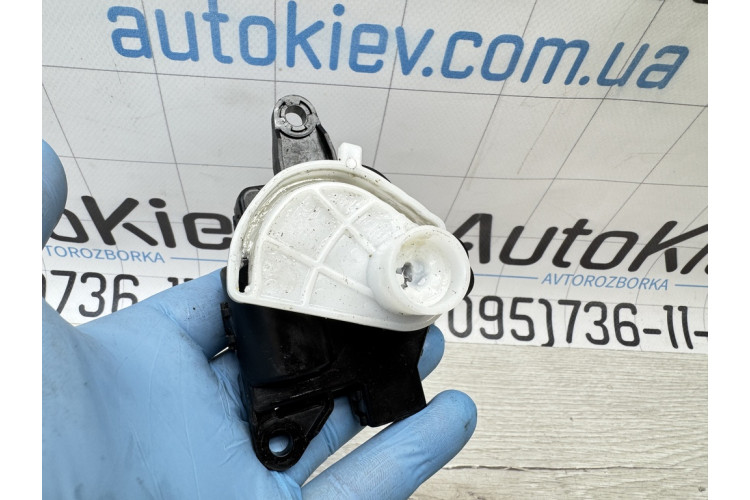 Сервопривід заслінки пічки Tesla Model S 2012-2016 D267AP9AA02