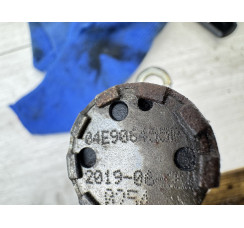 Электромагнитный клапан положения фаз распределительного вала Volkswagen Passat B8 2015>