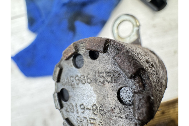 Електромагнітний клапан положення фаз розподільного валу Volkswagen Passat B8 2015> 04E906455P Електромагнітний клапан положення фаз розподільного валу Volkswagen Passat B8 2015> 04E906455P