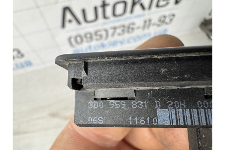 Кнопка відкриття кришки багажника Audi A8 S8 D4 4H 2010-2017 3D0959831D