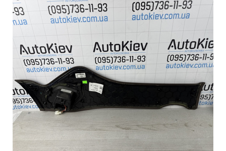 Обшивка центральной консоли задняя правая AUDI A8 4H 2010-2018 4H4863456