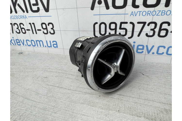 Дефлектор воздуха Mercedes Benz C117 2013-2019 A1178300354