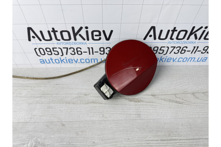 Крышка лючка залив. горловины Volkswagen VI 2009-2013 5K6809857C