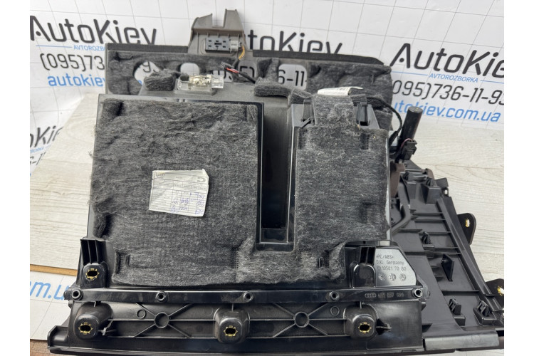 Захист під кермо шкіра Чорний/коричневий Audi A8 S8 D4 2010-2017 4h1857005