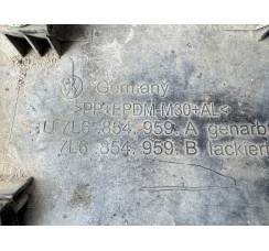 Накладка декоративная (молдинг) переднего левого крыла  Volkswagen Touareg  2002-2010