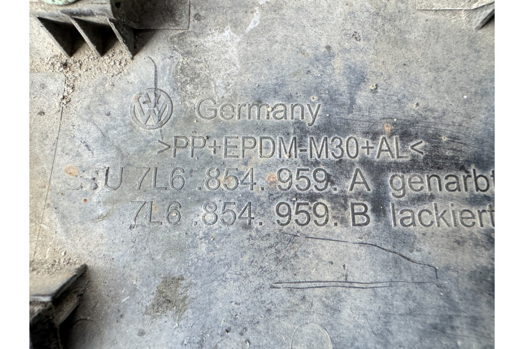 Накладка декоративная (молдинг) переднего левого крыла Volkswagen Touareg 2002-2010 7L6854959B Накладка декоративная (молдинг) переднего левого крыла Volkswagen Touareg 2002-2010 7L6854959B