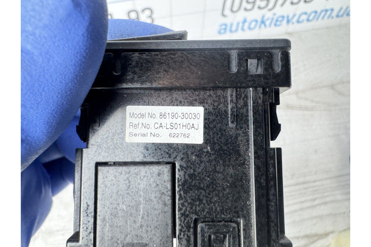 Блок usb aux Lexus ES 2012-2018 8619030030 Блок usb aux Lexus ES 2012-2018 8619030030