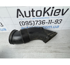 Патрубок повітряного фільтра правий Audi A8 (D4) 2010-2017