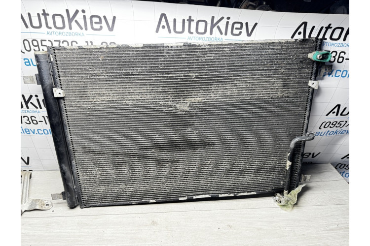 Радіатор кондиціонера Audi A8 D4 2010-2017 4.2fsi CDRA 4h0260401c