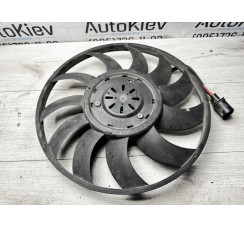 Вентилятор (крыльчатка) радиатора охлаждения правый Audi A8 D4 2010-2017