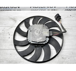 Вентилятор (крыльчатка) радиатора охлаждения правый Audi A8 D4 2010-2017