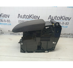 Підлокітник центральної консолі Volkswagen Golf VI 2009-2013