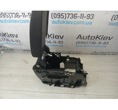 Підлокітник центральної консолі Volkswagen Golf VI 2009-2013