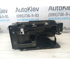 Підлокітник центральної консолі Volkswagen Golf VI 2009-2013