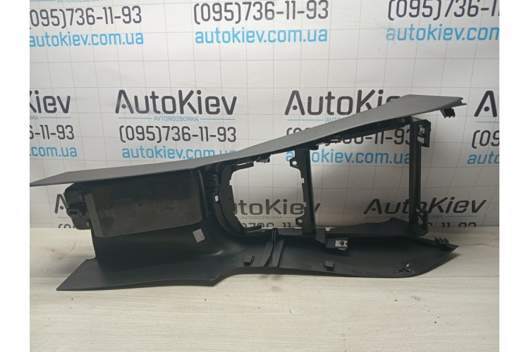 Накладка центральної консолі без підстаканника VW Golf VI 2009-2013 5K0863243C