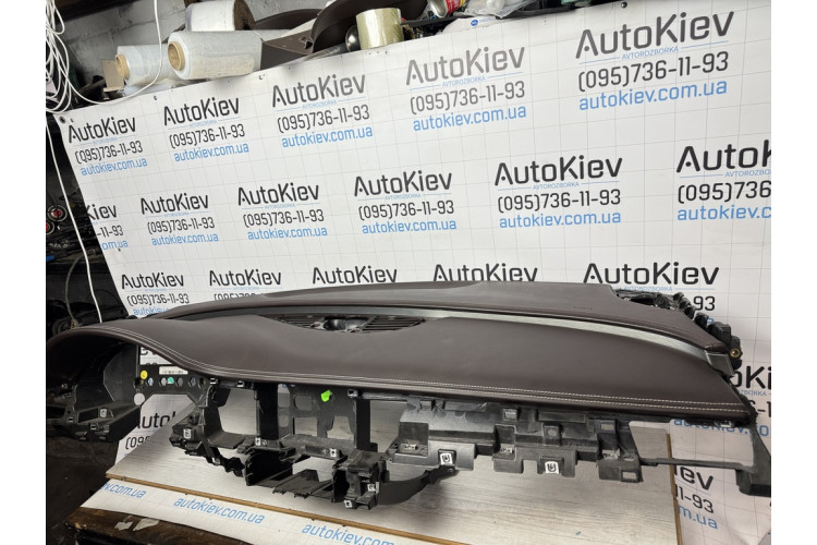 Торпедо передня Audi A8 S8 D4 w12 коричнева шкіра рядок 4H1857009 Торпедо передня Audi A8 S8 D4 w12 коричнева шкіра рядок 4H1857009