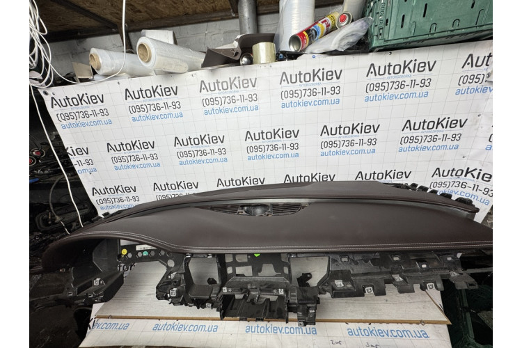 Торпедо передня Audi A8 S8 D4 w12 коричнева шкіра рядок 4H1857009 Торпедо передня Audi A8 S8 D4 w12 коричнева шкіра рядок 4H1857009