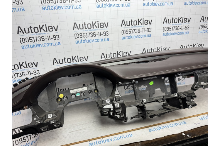 Торпедо передня Audi A8 S8 D4 w12 коричнева шкіра рядок 4H1857009 Торпедо передня Audi A8 S8 D4 w12 коричнева шкіра рядок 4H1857009