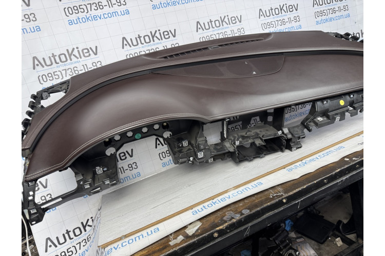 Торпедо передня Audi A8 S8 D4 w12 коричнева шкіра рядок 4H1857009 Торпедо передня Audi A8 S8 D4 w12 коричнева шкіра рядок 4H1857009