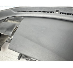 Торпедо передняя панель с AIRBAG Honda Civic X FC 2016-2021 черная дефект на фото