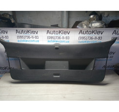  Панель кришки багажника VW Golf VI 2009-2013