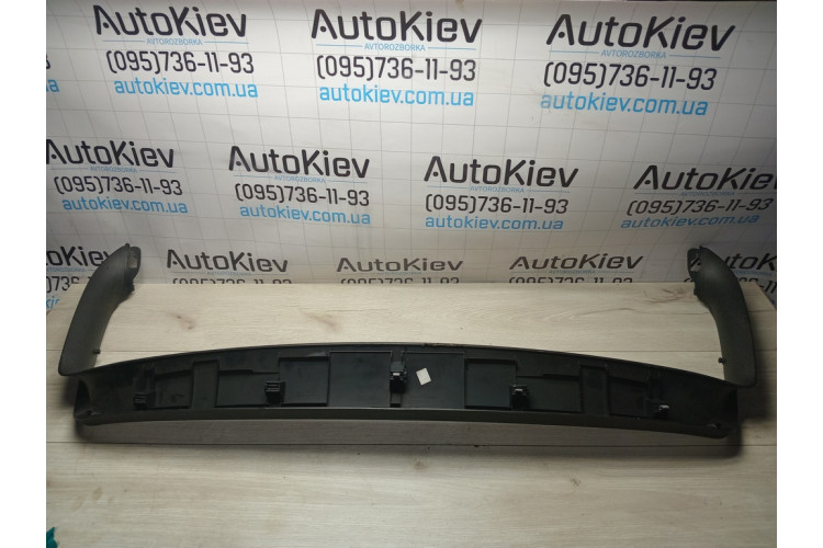 Облицювання кришки багажника VW Golf VI 2009-2013 5K6867603