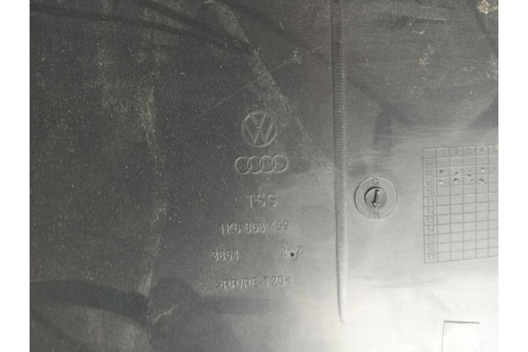 Накладка панели боковины багажника Volkswagen Golf V 2003-2009 1K6863459 Накладка панели боковины багажника Volkswagen Golf V 2003-2009 1K6863459