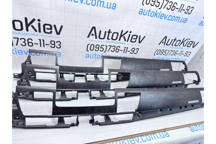 Декоративна накладка (дерево) торпедо Audi A8 [4H] 2010-2017 4H1857212