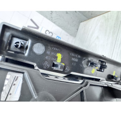 Декоративна накладка (дерево) центральної консолі Audi A8 [4H] 2010-2017