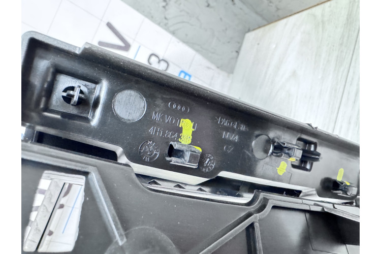 Декоративна накладка (дерево) центральної консолі Audi A8 [4H] 2010-2017 4H1864348