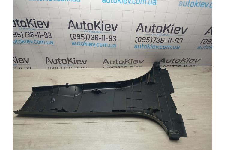 Накладка центральной стойки нижняя правая Hyundai i10 2007-2013 858450X000