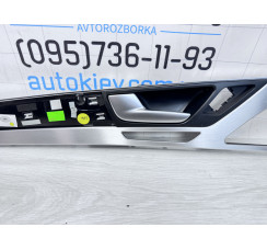 Декоративна накладка дверей задньої лівої (у зборі) Audi A8 [4H] 2010-2017